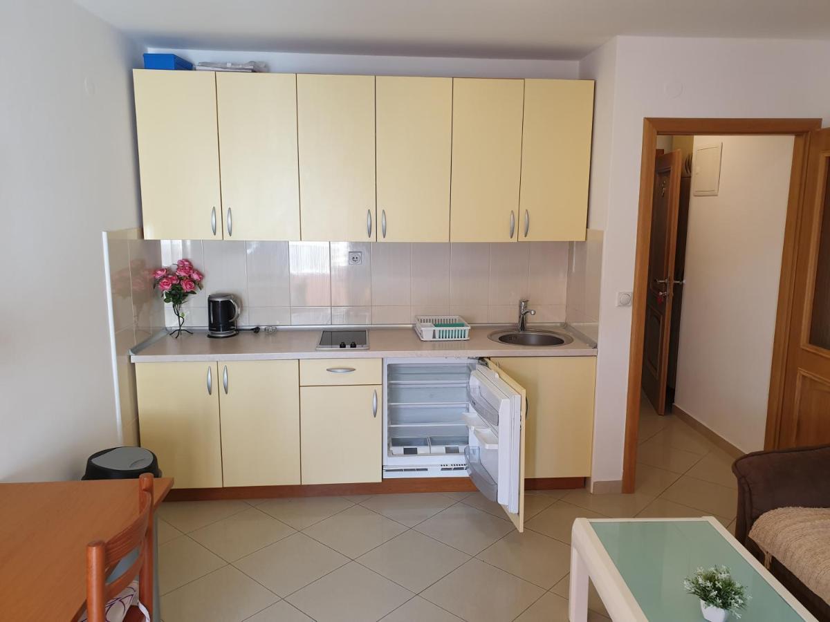 Apartments Knezovic Gradac  Luaran gambar