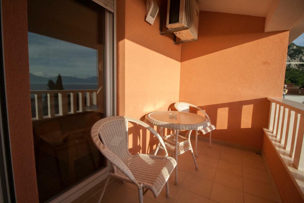 Apartments Knezovic Gradac  Luaran gambar